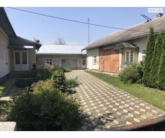 Продаж добротного цегляного будинку у с. Верхні Станівці, Вижницького району Чернівецької області